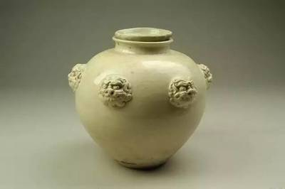 唐风一脉--巩义窑出土的陶瓷艺术精品